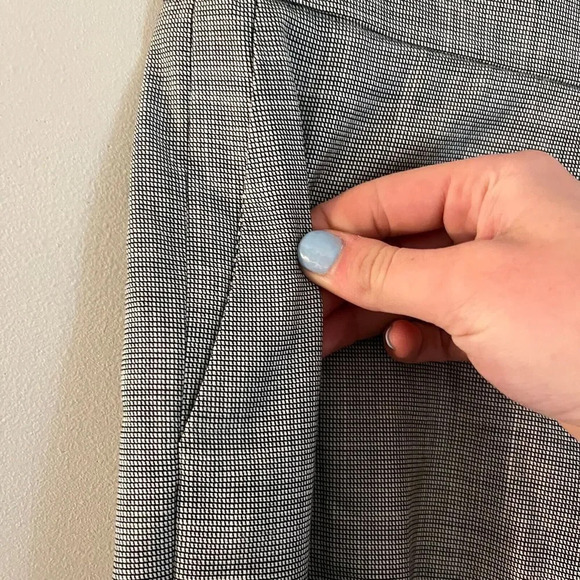 Calvin Klein Women B&W Gray Ankle Pants 2 Plaid Pleated Pull On Check Office NEW - Picture 5 of 14